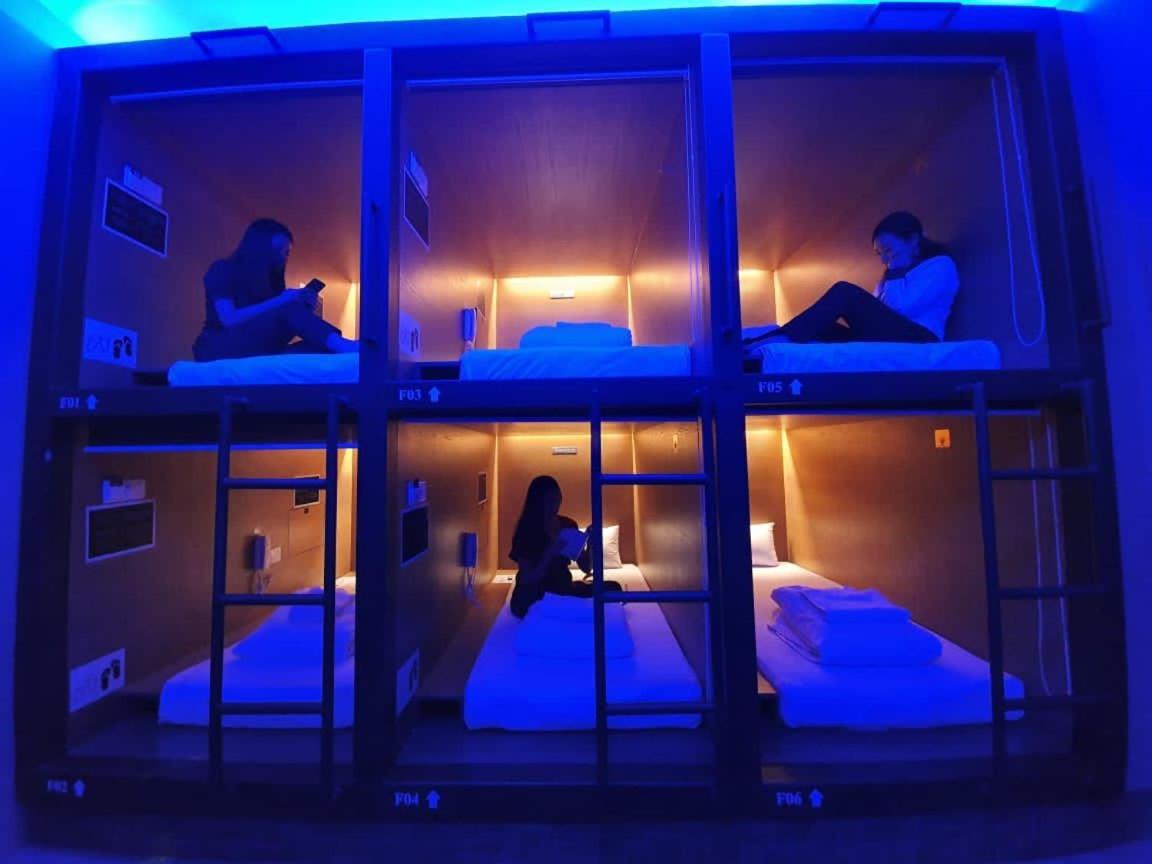 Sovotel @ Napzone Kkia Capsule hotel 2*