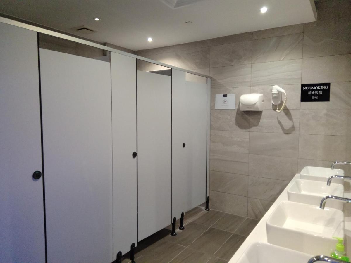 Sovotel @ Napzone Kkia Capsule hotel 2*